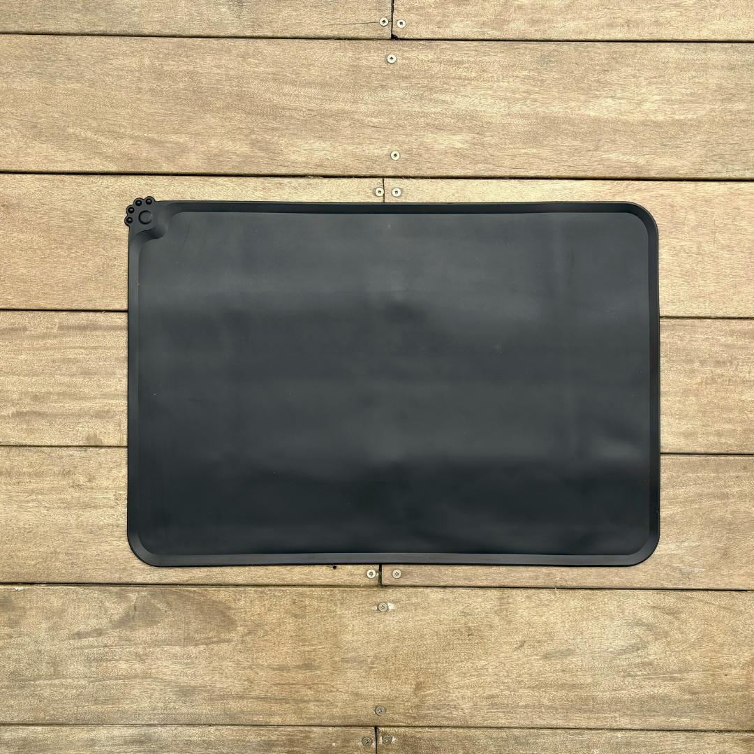 Non-Slip Silicone Dog Food Mat – Waterproof & Easy to Clean