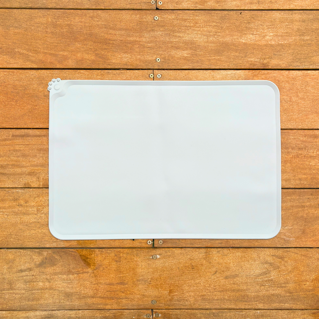 Non-Slip Silicone Dog Food Mat – Waterproof & Easy to Clean